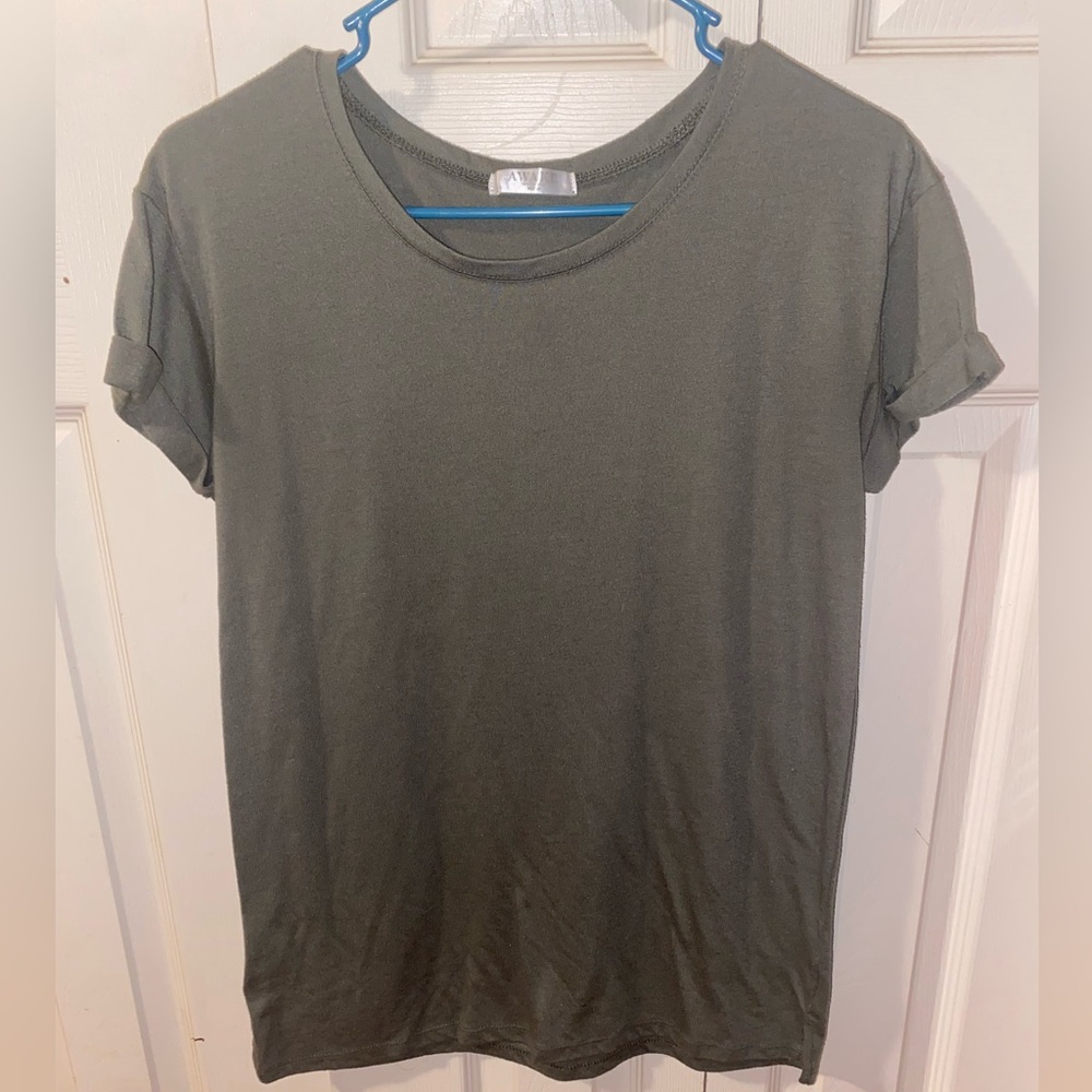 Meduim Awake Tee in Olive